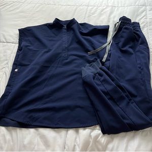 FIGS Navy Rafaela Top - XXS
High Waisted Zamora 2.0 - XXS
